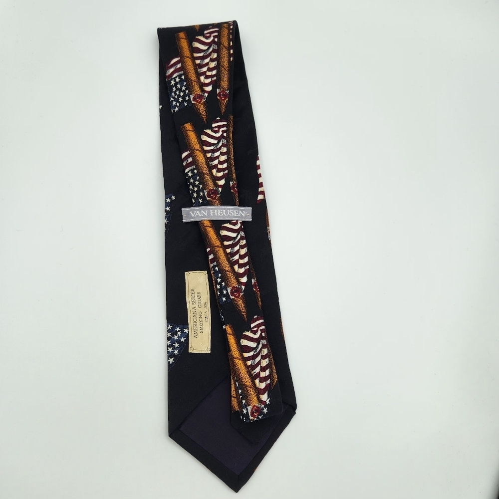 Van‎ Heusen VTG 100% Silk Americana Series Smoking Cigars Neck Tie - Picture 3 of 4